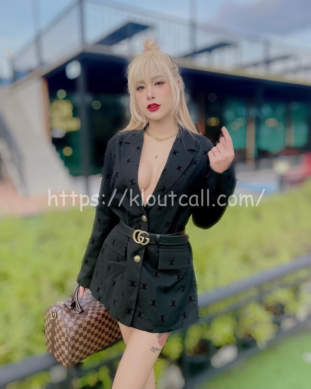 beauty Clara Female,5'3 or under(160cm),Blonde,German,Korean