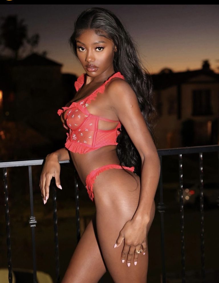 LOVELY Sandy0 escorts ingleburn
